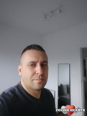 Tomek12335678